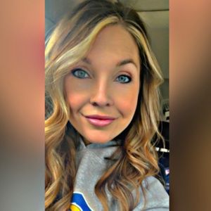 Meet your Posher, Cassie